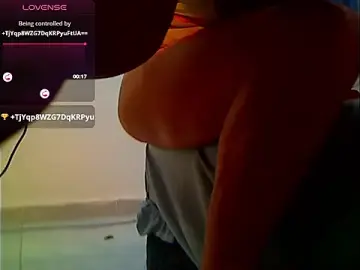 Stripchat Adult Webcam of Bigcocksexyluisa
