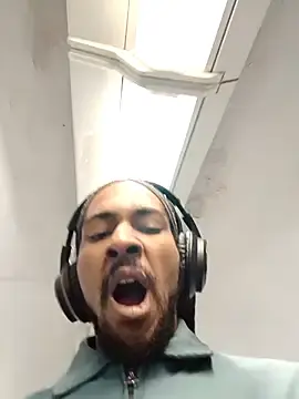 Stripchat Watch Live Sex Cams of Mikaaa97