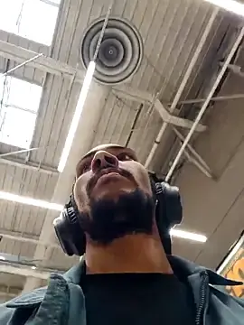 Stripchat Watch Live Sex Cams of Mikaaa97