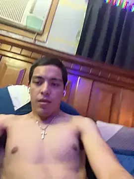 Stripchat Adult Webcam of TuPapiChulo2026