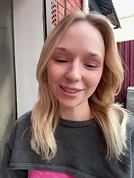 Stripchat Adult Webcam of RollDolls