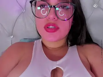 Stripchat Live Sex Cam of Victoria_Poncce1