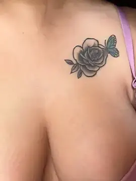 Stripchat Live Sex Cam of HotNeha08