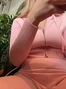 Stripchat Adult Webcam of NewLale