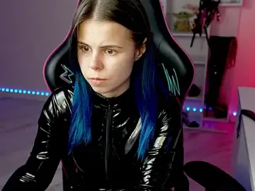 Stripchat Adult Webcam of QueenAliceX