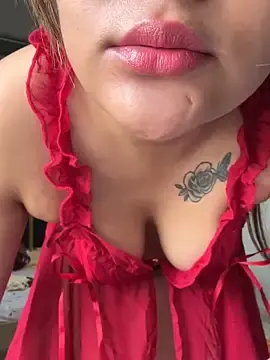 Stripchat Sex Cam of Rosy_BabyDoll