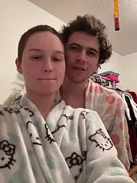 Stripchat Sex Cam of SugarNCinnamon