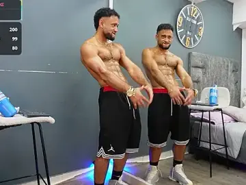 Stripchat Best live sex cam show of emilio_brandon