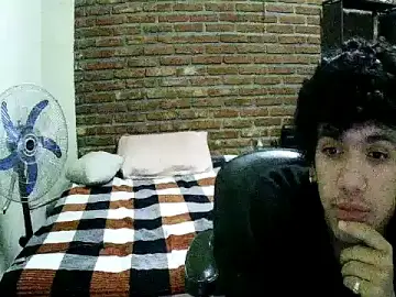 Stripchat Adult Webcams of Ezequiel2006@xh