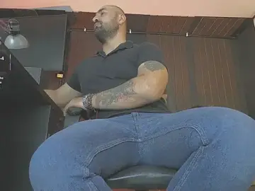 Stripchat Best Webcam of Leon_1234