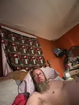 Stripchat Live Sex Cam of THE-CHAMPLOVENIPPLES73