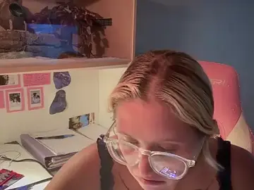 Stripchat Best Webcam of MUSCLEMOMMY1365