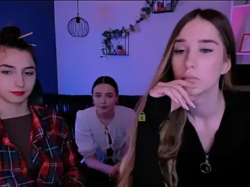 Stripchat Live Sex of leslie_bird