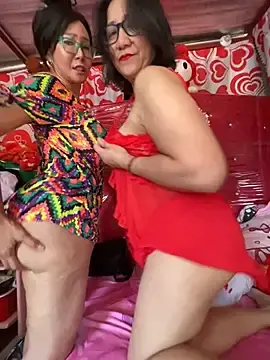 Stripchat Free Porn Cam of sweetieme