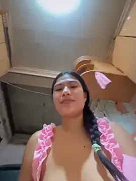 Stripchat Live Sex Cam of sweetieme