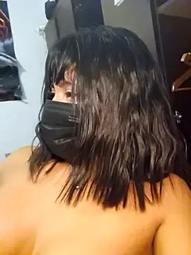 Stripchat Adult Webcams of Latin_summer