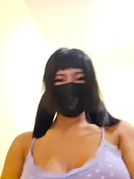 Stripchat Live Sex Cam of Latin_summer