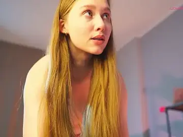 Stripchat Sex Cam of SharaNewbern