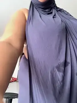 Stripchat Adult Webcams of sweetmuslim01