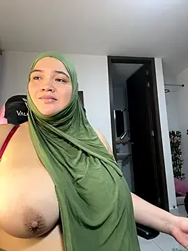 Stripchat Free Live Porn of sweetmuslim01