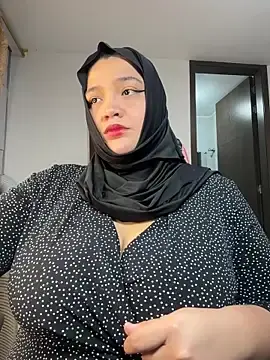 Stripchat Nude Webcam of sweetmuslim01