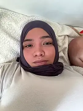 Stripchat Free Live Porn of sweetmuslim01