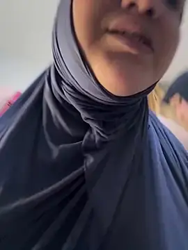 Stripchat Adult Webcams of sweetmuslim01