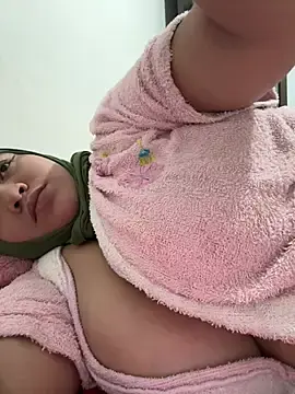 Stripchat Watch Live Sex Cams of sweetmuslim01