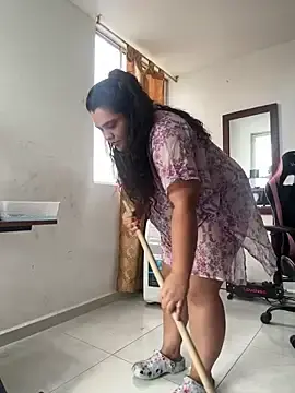 Stripchat Live Sex Cam of sweetmuslim01