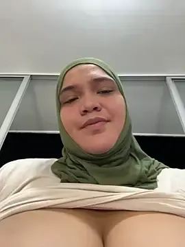 Stripchat Nude Webcam of sweetmuslim01