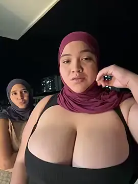 Stripchat Sex Cam of sweetmuslim01