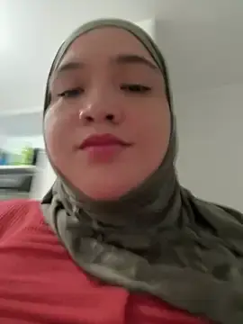 Stripchat Nude Webcam of sweetmuslim01