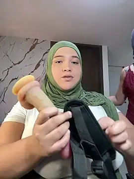 Stripchat Free Live Porn of sweetmuslim01