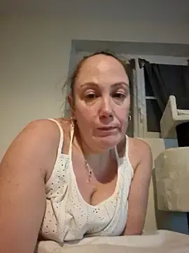 Stripchat Live Sex Cam of Wisie_Cutie