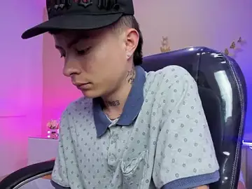 Stripchat Sex Cam of Nascary_Fox