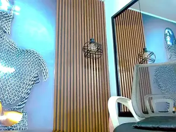 Stripchat Sex Cam of Chris_Hott