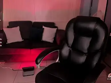 Stripchat Watch Live Sex Cams of MayaMoretti_