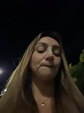 Stripchat Free Live Porn of Nina_velvet01