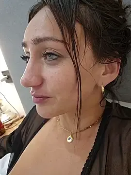 Stripchat Adult Webcam of Ninabigtitied