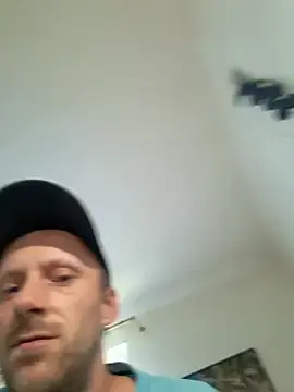 Stripchat Sex Cam of YeahDaynight2