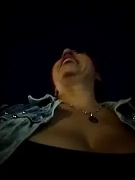 Stripchat Sex Cam of Sofhi_a20