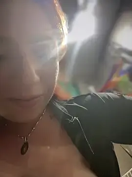 Stripchat Watch Live Sex Cams of Sofhi_a20