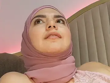 Stripchat Free Porn Cam of dalilasaadi_