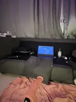 Stripchat Adult Webcams of MerlyG