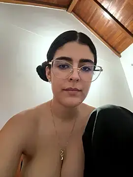 Stripchat Live Sex Cam of _Niah_