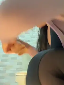 Stripchat Live Porn of kim_monti