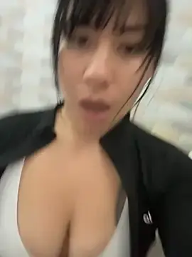 Stripchat Adult Webcam of kim_monti