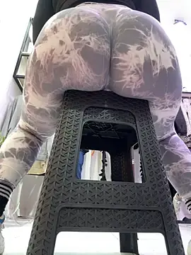 Stripchat Free Porn Cam of kim_monti