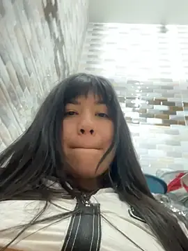 Stripchat Sex Cam of kim_monti