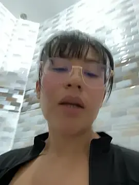 Stripchat Nude Webcam of kim_monti